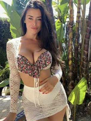 Female Escorts in paharganj